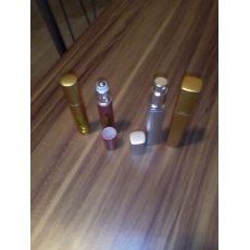 Přírodní parfém na olejové bázi bez chemie